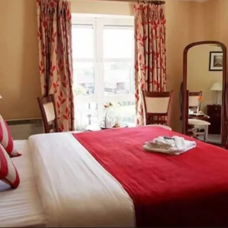 Hotel Riverside Cill Airne