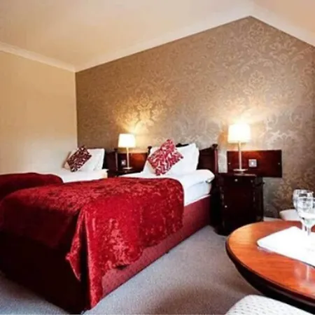 فندق Riverside 4*