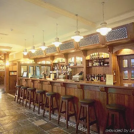 Riverside Hotel