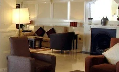 فندق Riverside 4*