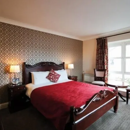 Riverside Hotel